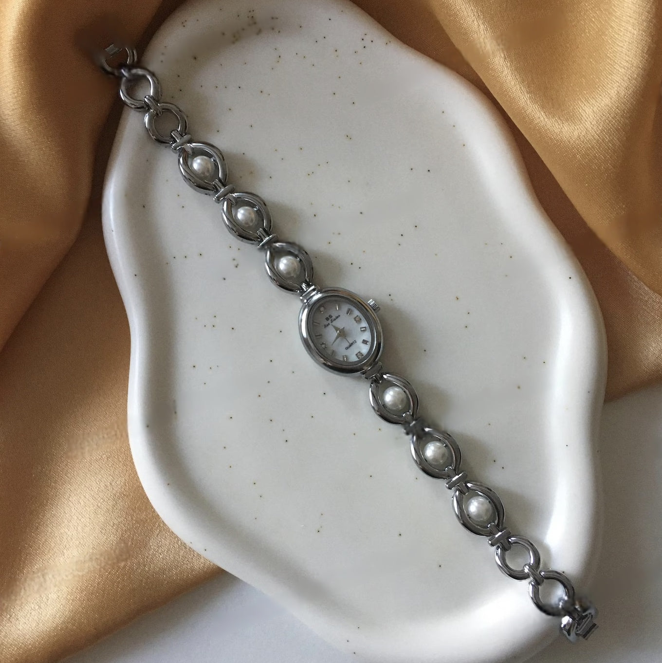 Silver Pearl Wrist Piece